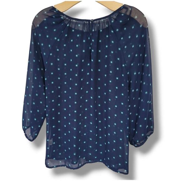 Old Navy Women’s Blue Semi-Sheer Diamond Print Blouse Medium - Picture 4 of 7
